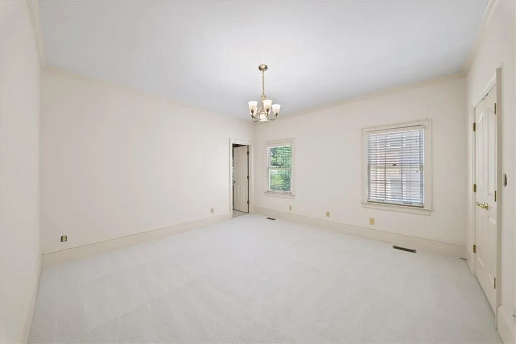 Guest bedroom #1