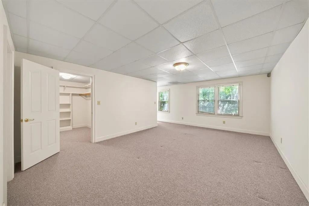 Terrace level bedroom