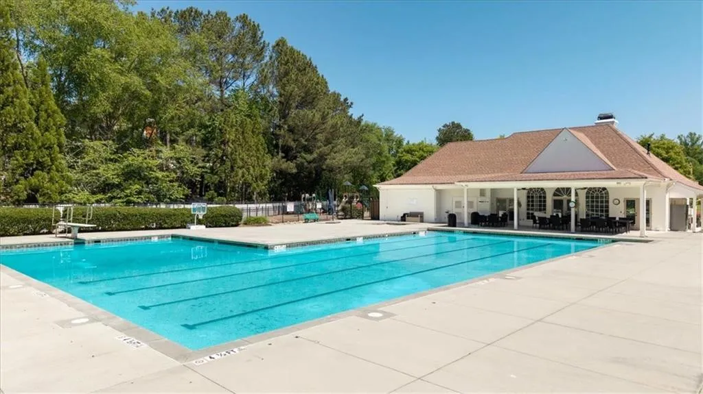 7805 N Spalding Lake Drive, Sandy Springs, Georgia 30350, 4 Bedrooms Bedrooms, ,3 BathroomsBathrooms,Residential,For Sale,7805 N Spalding Lake Drive,7750200