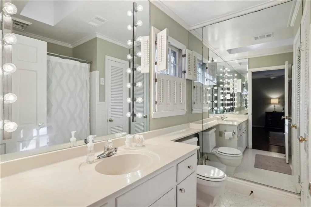 805 Edgewater Trail, Sandy Springs, Georgia 30328, 5 Bedrooms Bedrooms, ,3 BathroomsBathrooms,Residential,Sold,805 Edgewater Trail,7137208