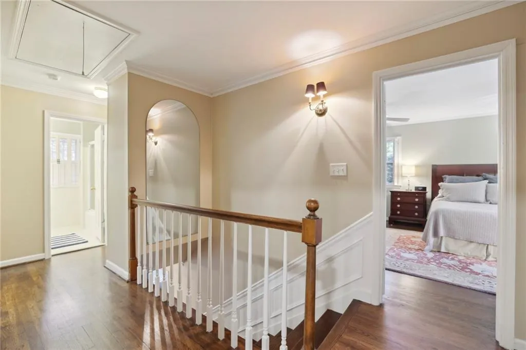 805 Edgewater Trail, Sandy Springs, Georgia 30328, 5 Bedrooms Bedrooms, ,3 BathroomsBathrooms,Residential,Sold,805 Edgewater Trail,7137208