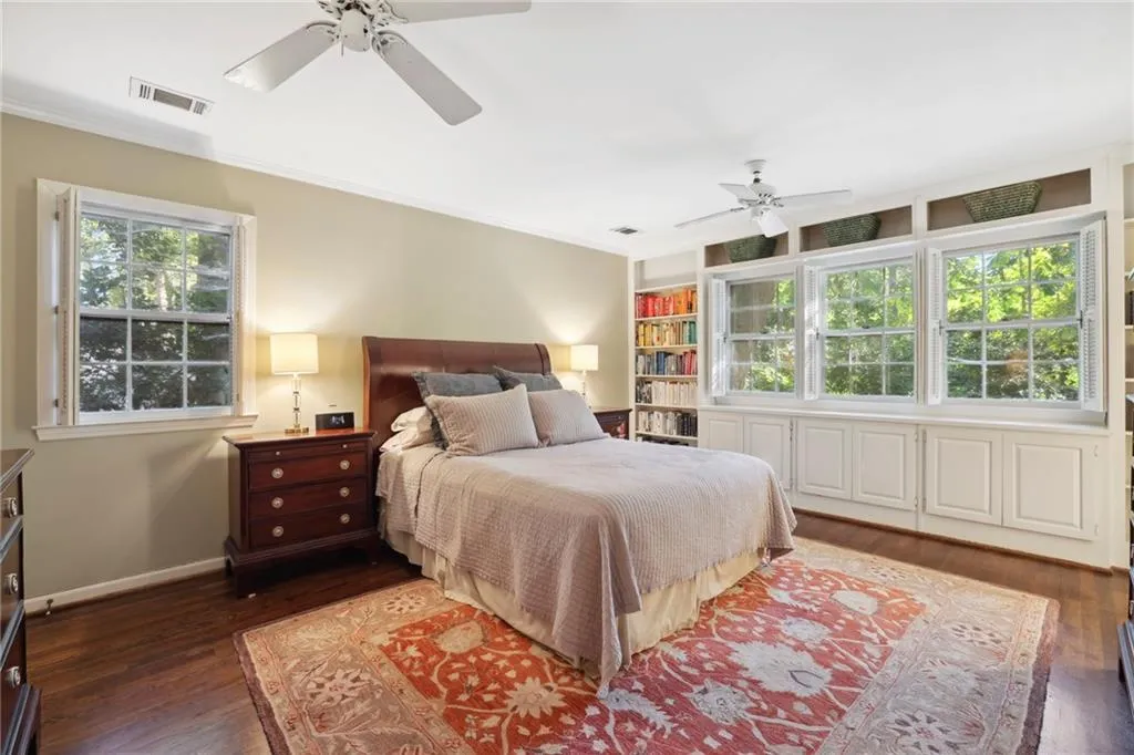 805 Edgewater Trail, Sandy Springs, Georgia 30328, 5 Bedrooms Bedrooms, ,3 BathroomsBathrooms,Residential,Sold,805 Edgewater Trail,7137208