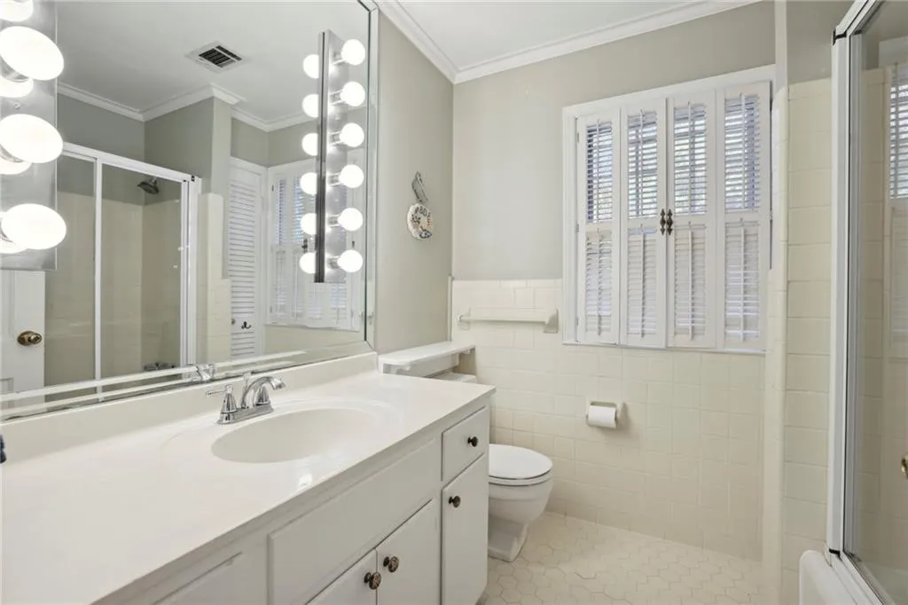 805 Edgewater Trail, Sandy Springs, Georgia 30328, 5 Bedrooms Bedrooms, ,3 BathroomsBathrooms,Residential,Sold,805 Edgewater Trail,7137208