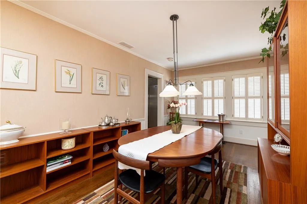 651 E Paces Ferry Road Ne, Atlanta, Georgia 30305, 3 Bedrooms Bedrooms, 0 ,3 BathroomsBathrooms,Residential,For Sale,651 E Paces Ferry Road Ne,7827364