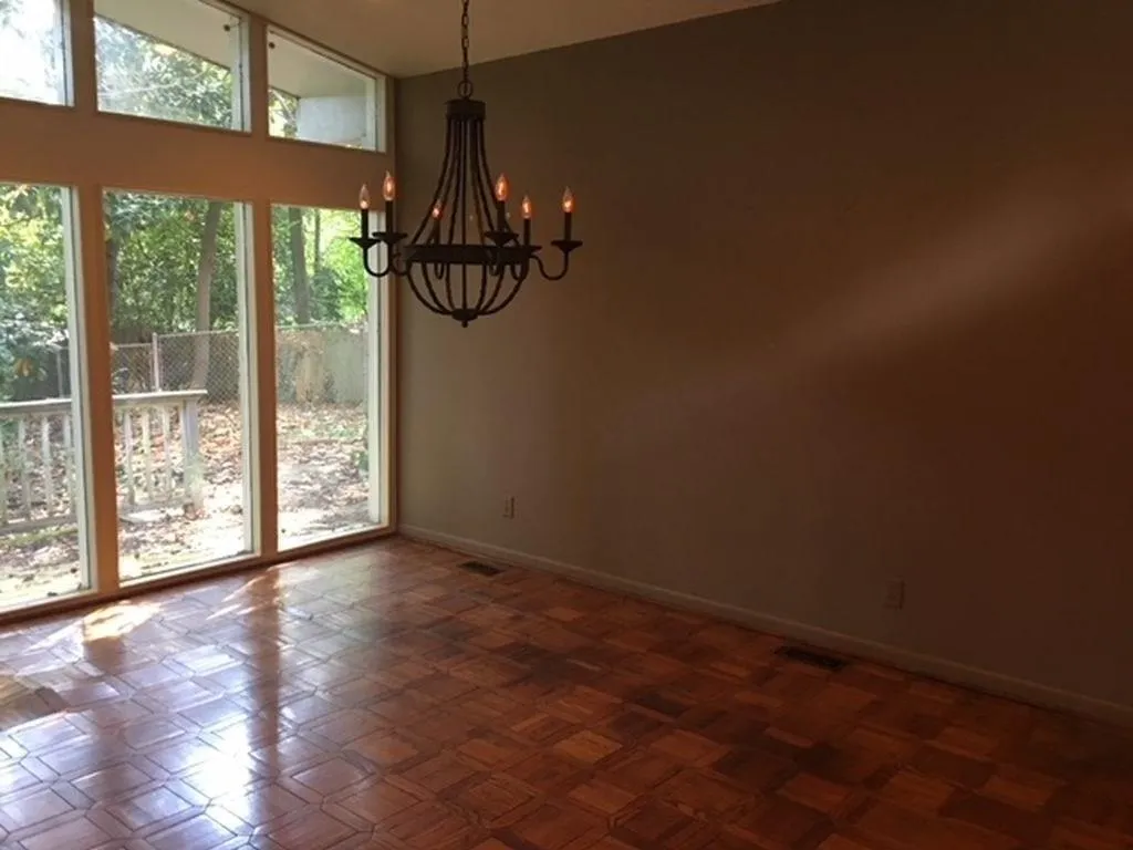 5090 Riverview Road, Atlanta, Georgia 30327, 4 Bedrooms Bedrooms, ,3 BathroomsBathrooms,Residential,Sold,5090 Riverview Road,6075343