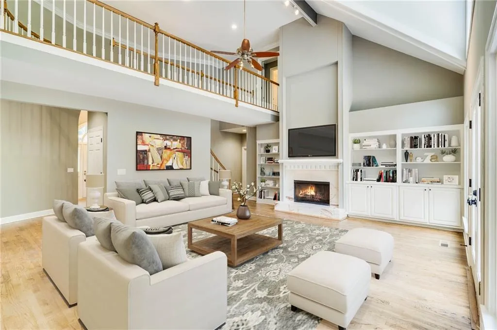 160 Grogans Landing, Sandy Springs, Georgia 30350, 5 Bedrooms Bedrooms, ,5 BathroomsBathrooms,Residential,Sold,160 Grogans Landing,6934950