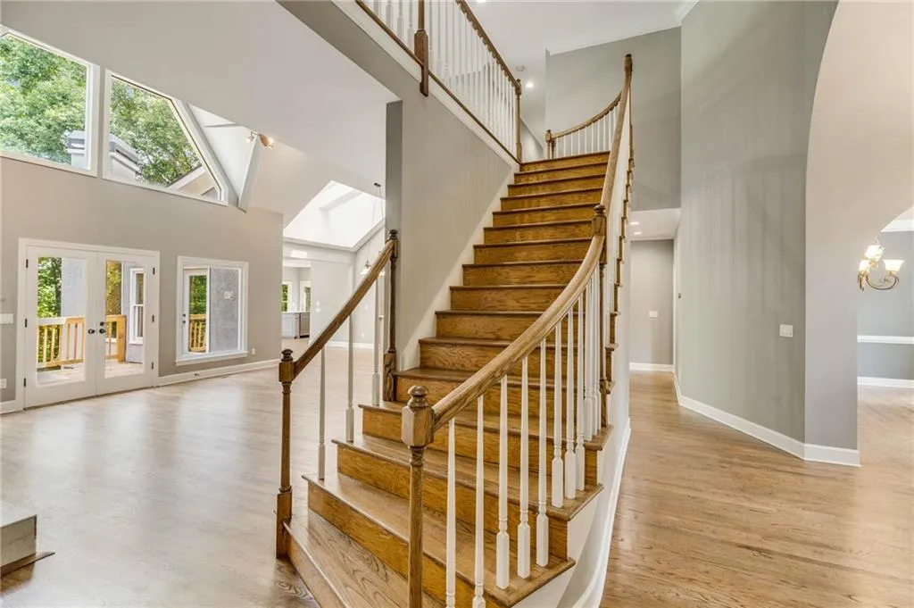 160 Grogans Landing, Sandy Springs, Georgia 30350, 5 Bedrooms Bedrooms, ,5 BathroomsBathrooms,Residential,Sold,160 Grogans Landing,6934950