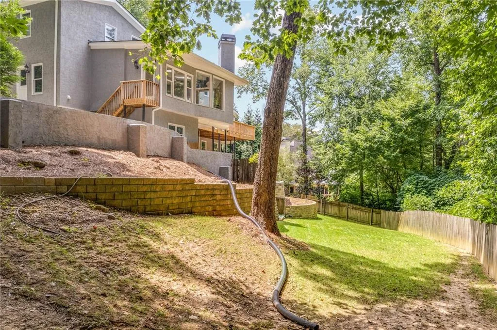 160 Grogans Landing, Sandy Springs, Georgia 30350, 5 Bedrooms Bedrooms, ,5 BathroomsBathrooms,Residential,Sold,160 Grogans Landing,6934950
