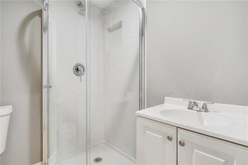 160 Grogans Landing, Sandy Springs, Georgia 30350, 5 Bedrooms Bedrooms, ,5 BathroomsBathrooms,Residential,Sold,160 Grogans Landing,6934950