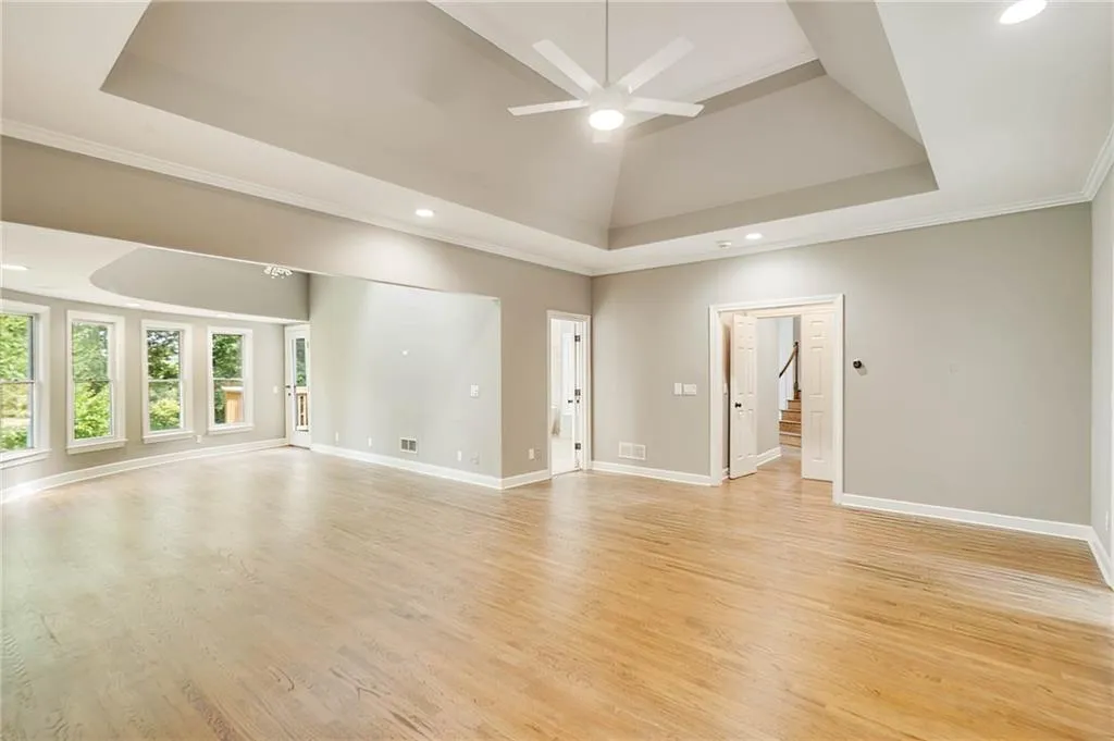 160 Grogans Landing, Sandy Springs, Georgia 30350, 5 Bedrooms Bedrooms, ,5 BathroomsBathrooms,Residential,Sold,160 Grogans Landing,6934950