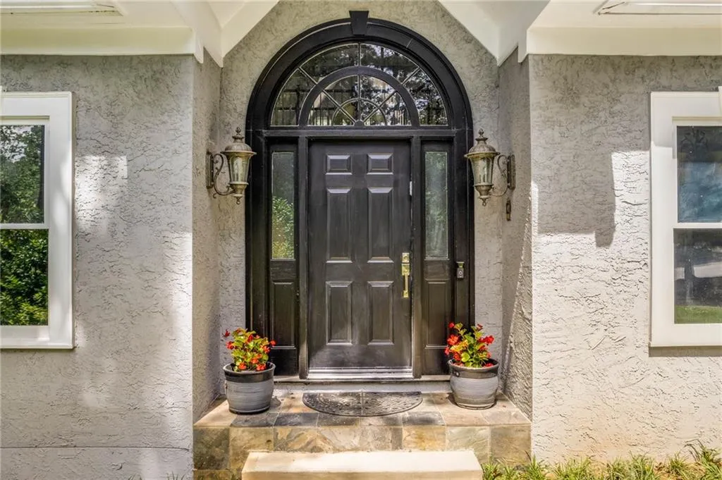 160 Grogans Landing, Sandy Springs, Georgia 30350, 5 Bedrooms Bedrooms, ,5 BathroomsBathrooms,Residential,Sold,160 Grogans Landing,6934950