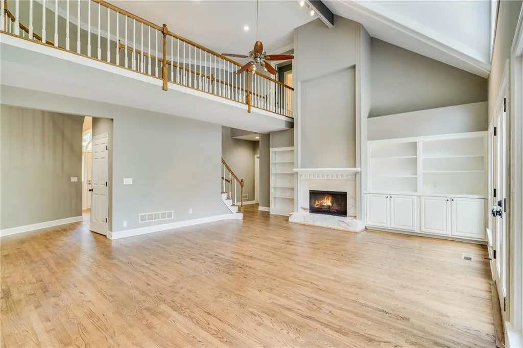 160 Grogans Landing, Sandy Springs, Georgia 30350, 5 Bedrooms Bedrooms, ,5 BathroomsBathrooms,Residential,Sold,160 Grogans Landing,6934950
