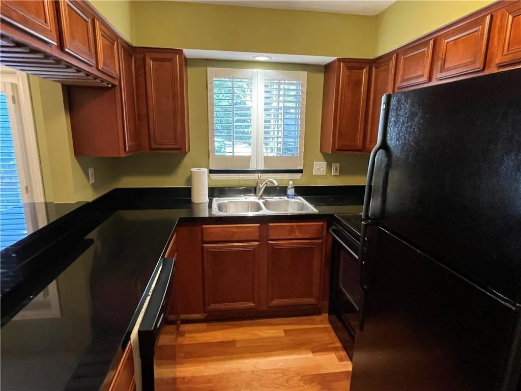 6940 Roswell Road Unit 22c, Sandy Springs, Georgia 30328, 2 Bedrooms Bedrooms, ,1 BathroomBathrooms,Residential,Sold,6940 Roswell Road Unit 22c,6959650