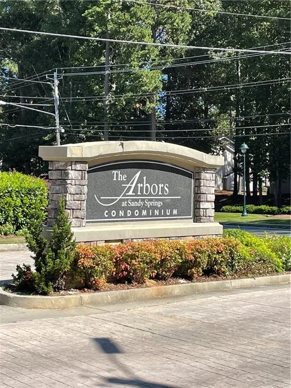 6940 Roswell Road Unit 22c, Sandy Springs, Georgia 30328, 2 Bedrooms Bedrooms, ,1 BathroomBathrooms,Residential,Sold,6940 Roswell Road Unit 22c,6959650