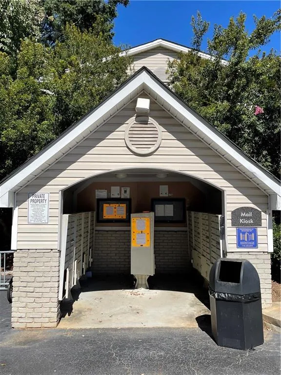6940 Roswell Road Unit 22c, Sandy Springs, Georgia 30328, 2 Bedrooms Bedrooms, ,1 BathroomBathrooms,Residential,Sold,6940 Roswell Road Unit 22c,6959650