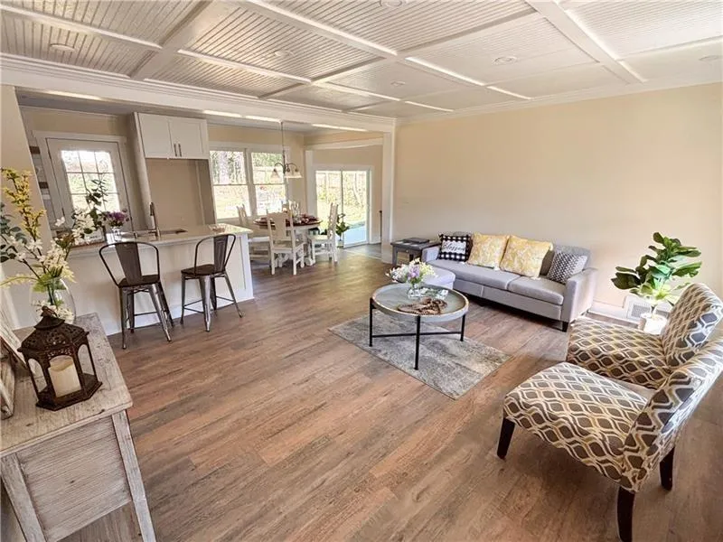 1912 Canmont Drive Ne, Atlanta, Georgia 30319, 3 Bedrooms Bedrooms, ,2 BathroomsBathrooms,Residential,For Sale,1912 Canmont Drive Ne,7632580