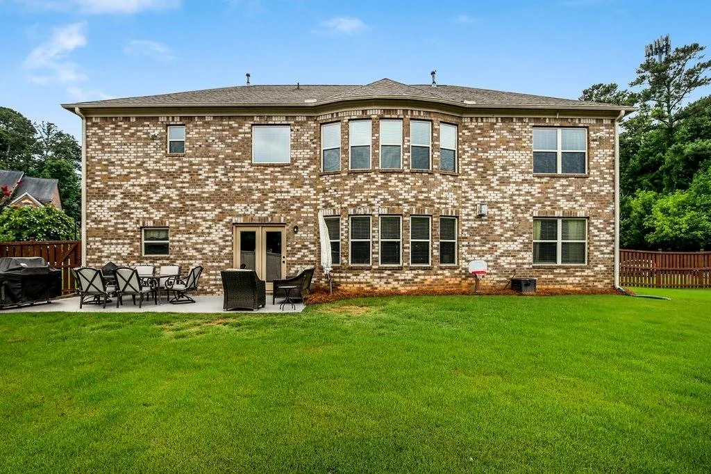 7770 Stratford Lane, Sandy Springs, Georgia 30350, 5 Bedrooms Bedrooms, ,3 BathroomsBathrooms,Residential,Sold,7770 Stratford Lane,7087813