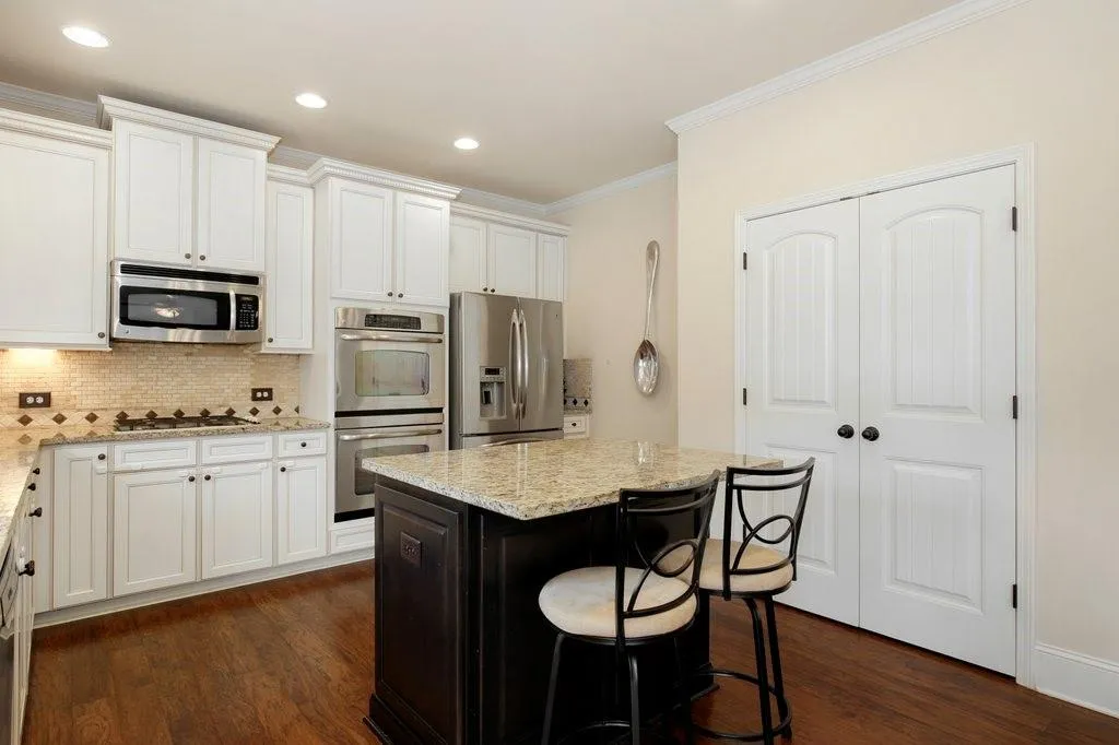 7770 Stratford Lane, Sandy Springs, Georgia 30350, 5 Bedrooms Bedrooms, ,3 BathroomsBathrooms,Residential,Sold,7770 Stratford Lane,7087813