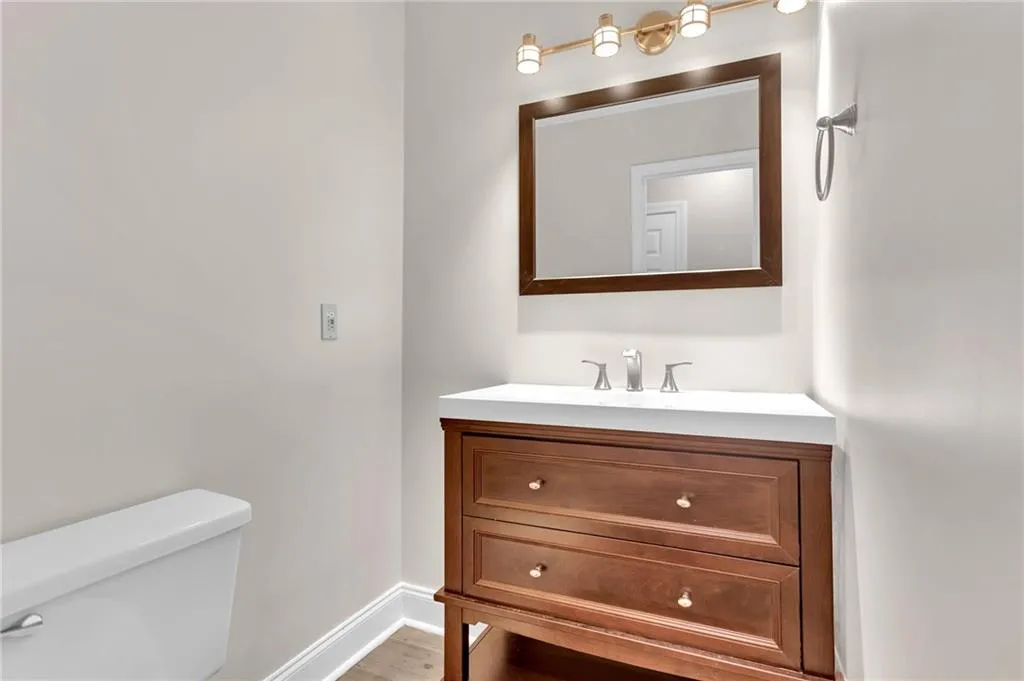 7500 Roswell Road Unit 4, Sandy Springs, Georgia 30350, 2 Bedrooms Bedrooms, ,2 BathroomsBathrooms,Residential,Sold,7500 Roswell Road Unit 4,7094652