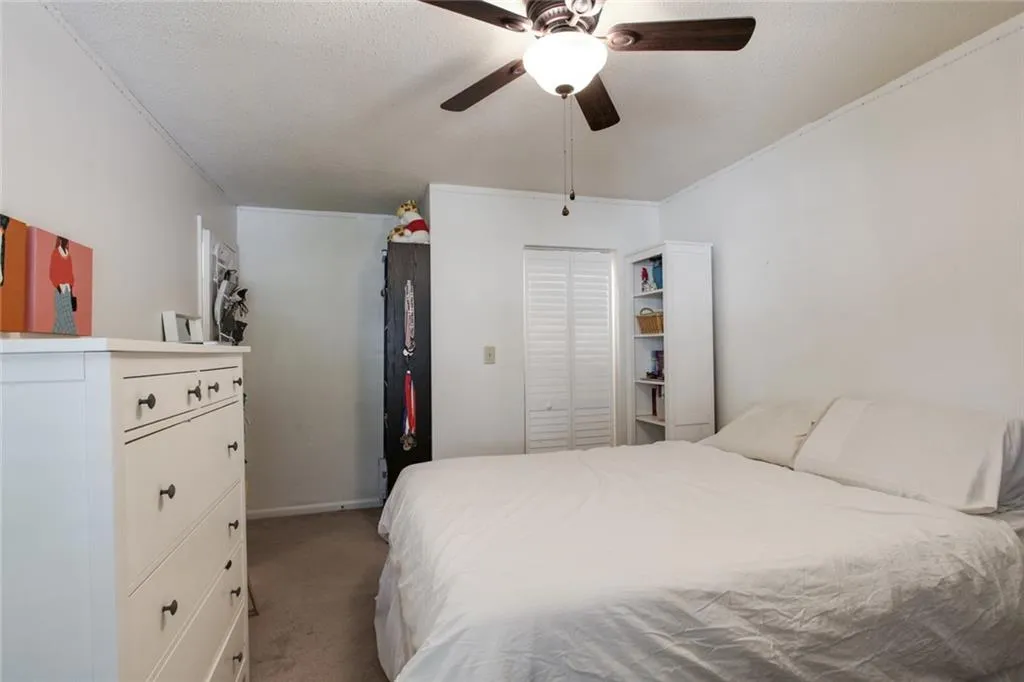 6900 Roswell Road Unit D1, Atlanta, Georgia 30328, 3 Bedrooms Bedrooms, ,2 BathroomsBathrooms,Residential,Sold,6900 Roswell Road Unit D1,6905499