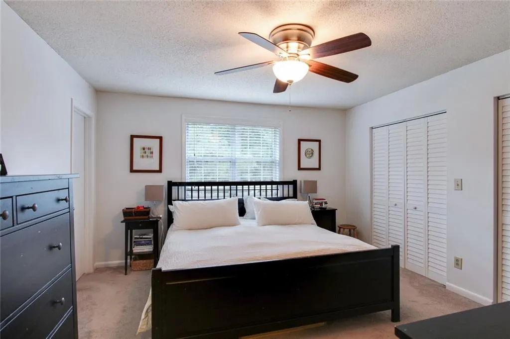 6900 Roswell Road Unit D1, Atlanta, Georgia 30328, 3 Bedrooms Bedrooms, ,2 BathroomsBathrooms,Residential,Sold,6900 Roswell Road Unit D1,6905499