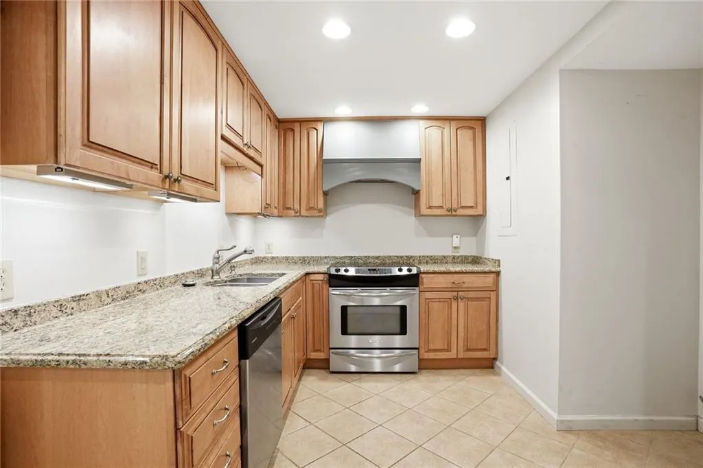 210 Woodrill Way, Atlanta, Georgia 30350, 4 Bedrooms Bedrooms, ,4 BathroomsBathrooms,Residential,For Sale,210 Woodrill Way,7763661