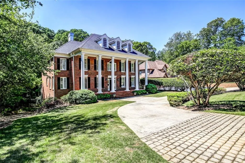 430 Laurel Chase Court, Atlanta, Georgia 30327, 5 Bedrooms Bedrooms, ,5 BathroomsBathrooms,Residential,Sold,430 Laurel Chase Court,5841888