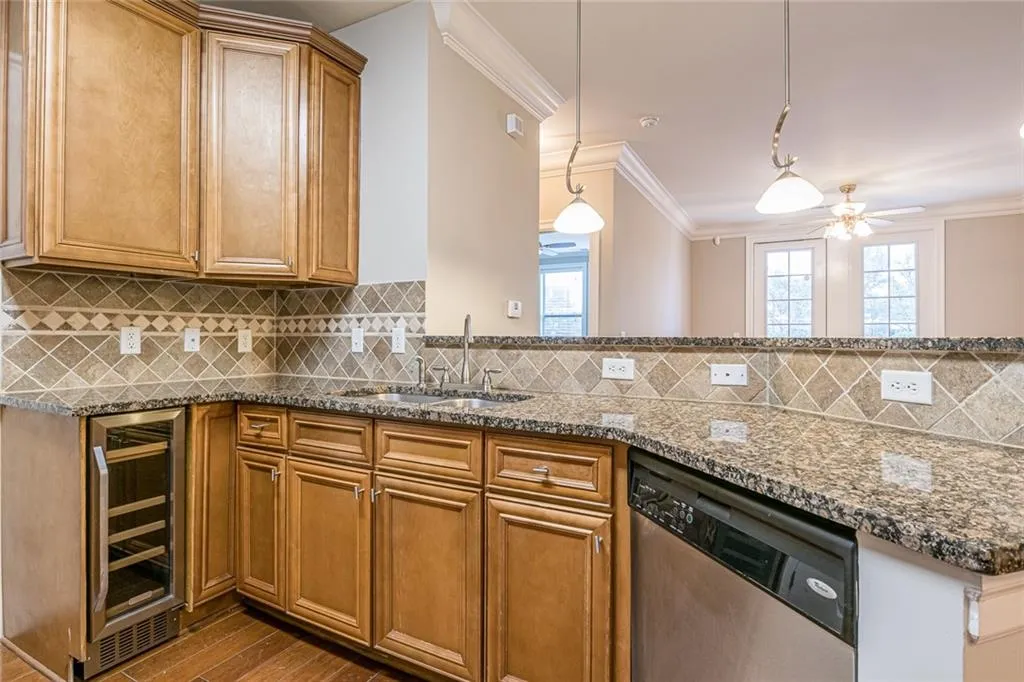 901 Abernathy Road Unit 5290, Atlanta, Georgia 30328, 2 Bedrooms Bedrooms, ,2 BathroomsBathrooms,Residential,Sold,901 Abernathy Road Unit 5290,7151233