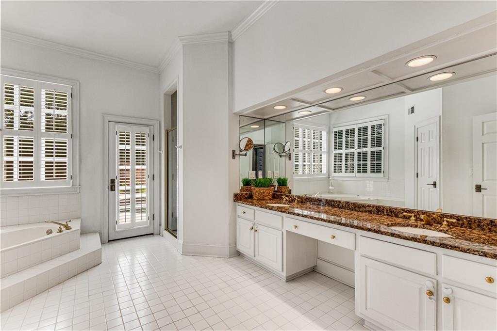 5825 De Claire Court, Atlanta, Georgia 30328, 7 Bedrooms Bedrooms, ,4 BathroomsBathrooms,Residential,Sold,5825 De Claire Court,7262891