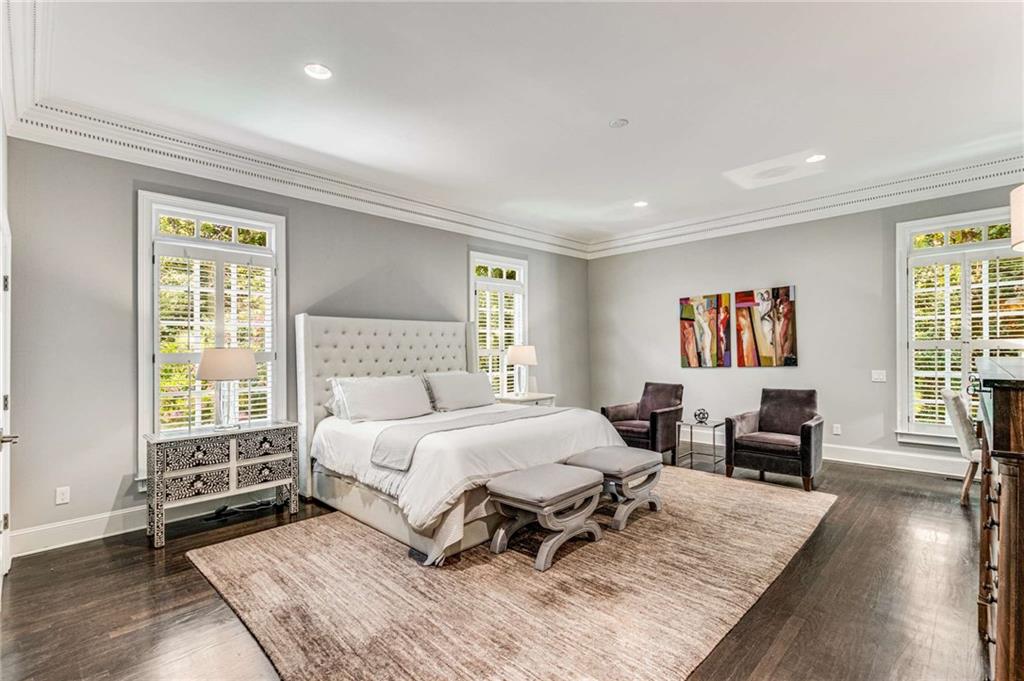 5825 De Claire Court, Atlanta, Georgia 30328, 7 Bedrooms Bedrooms, ,4 BathroomsBathrooms,Residential,Sold,5825 De Claire Court,7262891