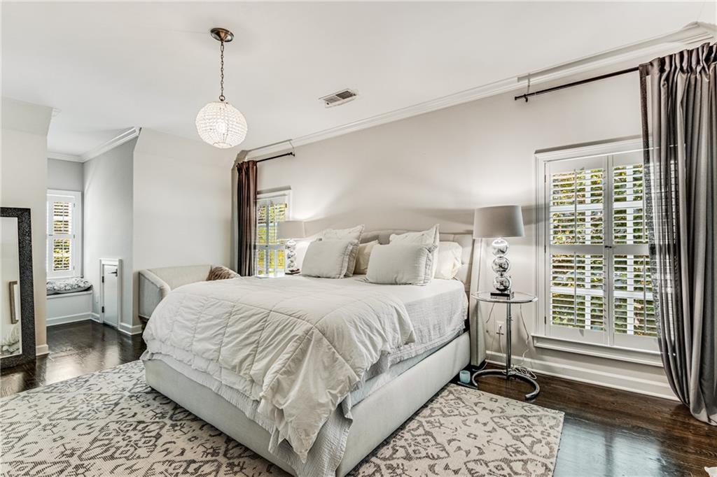 5825 De Claire Court, Atlanta, Georgia 30328, 7 Bedrooms Bedrooms, ,4 BathroomsBathrooms,Residential,Sold,5825 De Claire Court,7262891