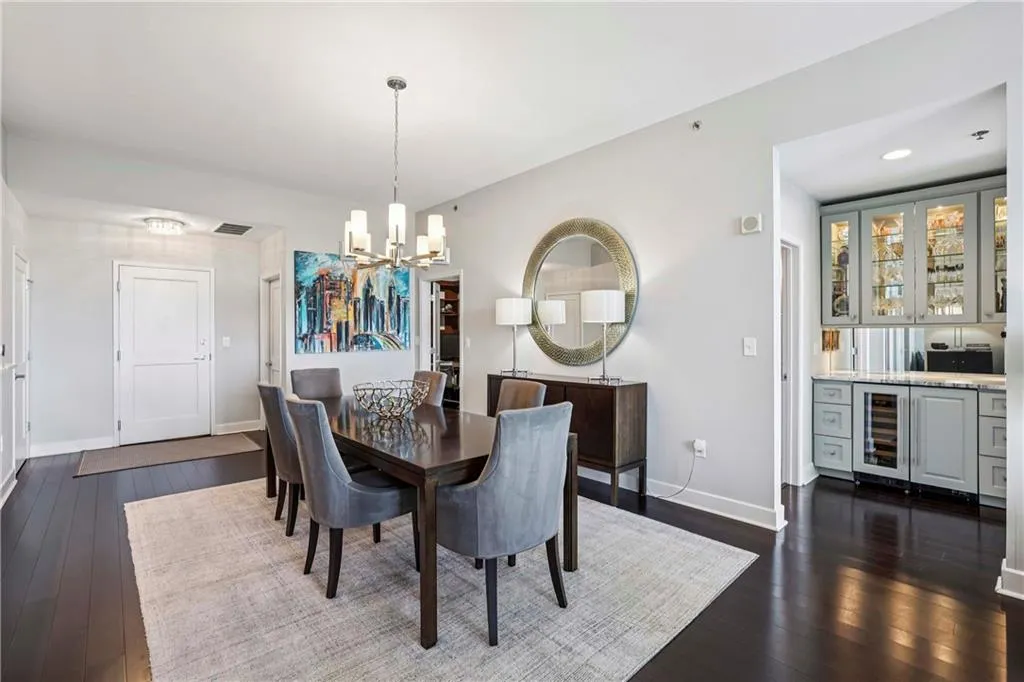 2795 Peachtree Road Ne Unit 2106, Atlanta, Georgia 30305, 3 Bedrooms Bedrooms, ,3 BathroomsBathrooms,Residential,Sold,2795 Peachtree Road Ne Unit 2106,7667489