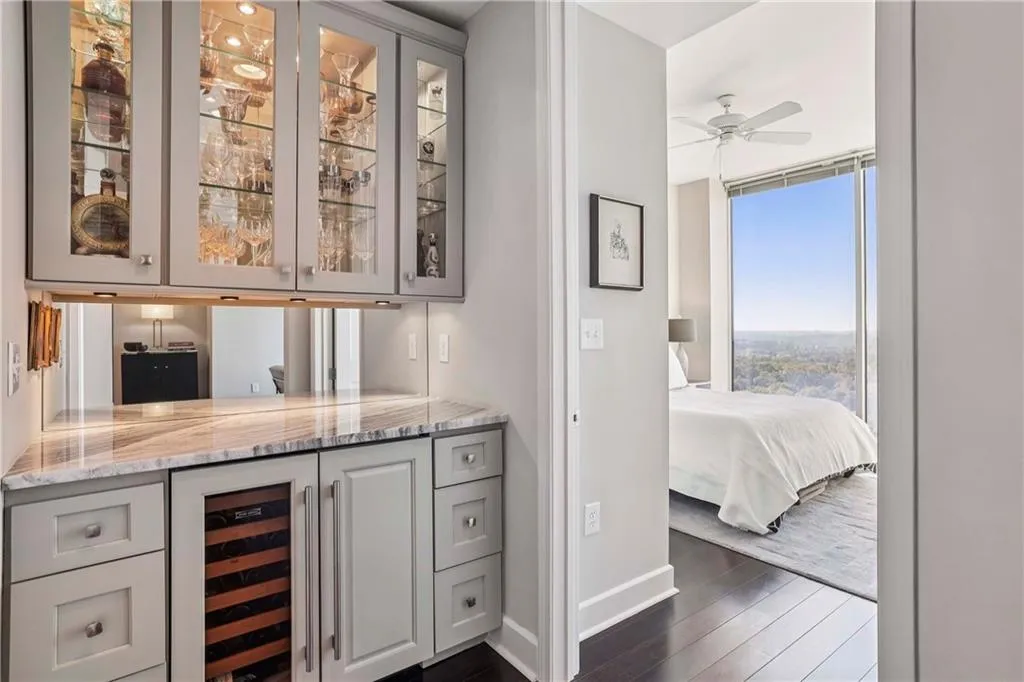 2795 Peachtree Road Ne Unit 2106, Atlanta, Georgia 30305, 3 Bedrooms Bedrooms, ,3 BathroomsBathrooms,Residential,For Sale,2795 Peachtree Road Ne Unit 2106,7667489