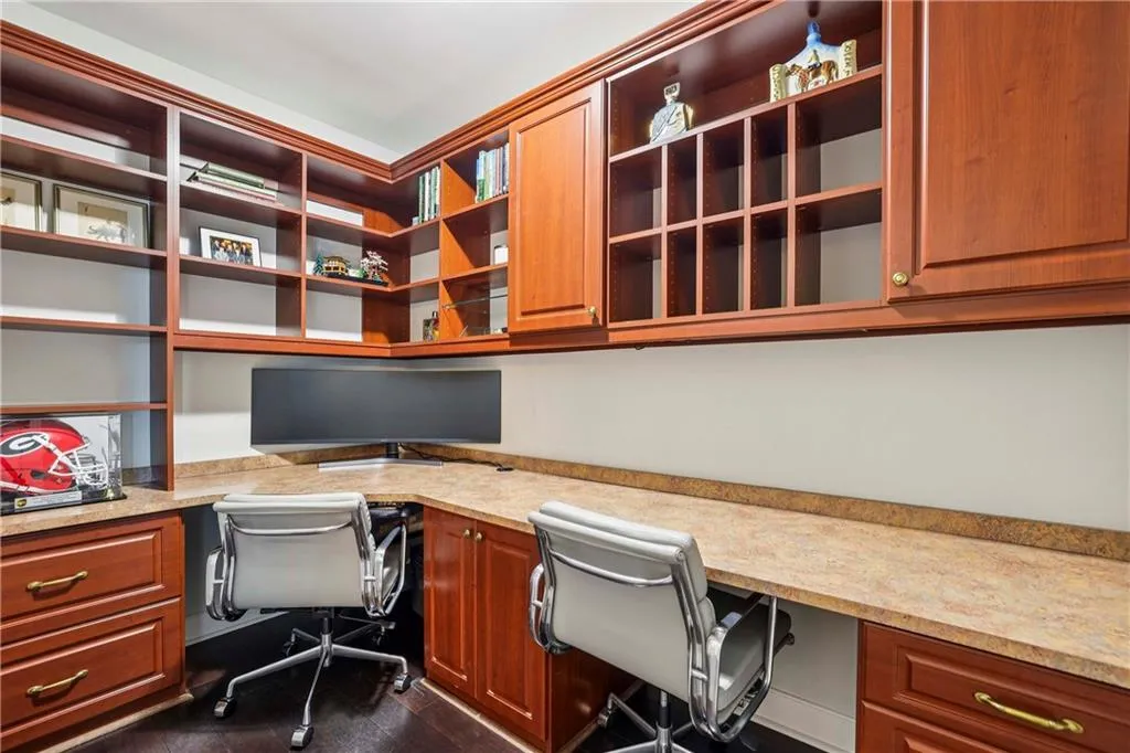 2795 Peachtree Road Ne Unit 2106, Atlanta, Georgia 30305, 3 Bedrooms Bedrooms, ,3 BathroomsBathrooms,Residential,For Sale,2795 Peachtree Road Ne Unit 2106,7667489