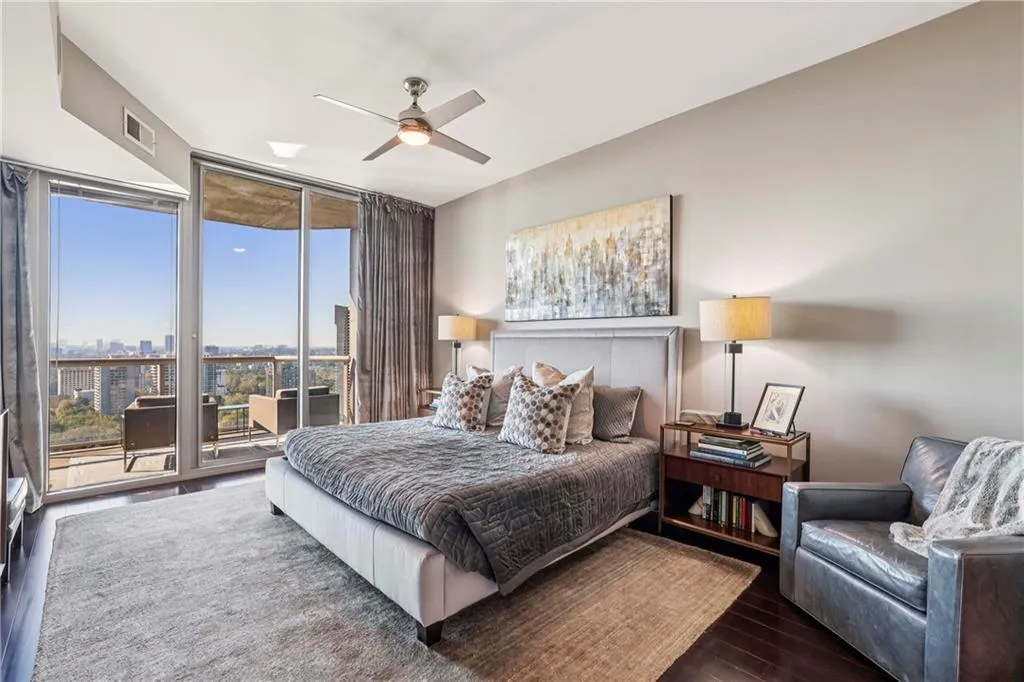 2795 Peachtree Road Ne Unit 2106, Atlanta, Georgia 30305, 3 Bedrooms Bedrooms, ,3 BathroomsBathrooms,Residential,For Sale,2795 Peachtree Road Ne Unit 2106,7667489