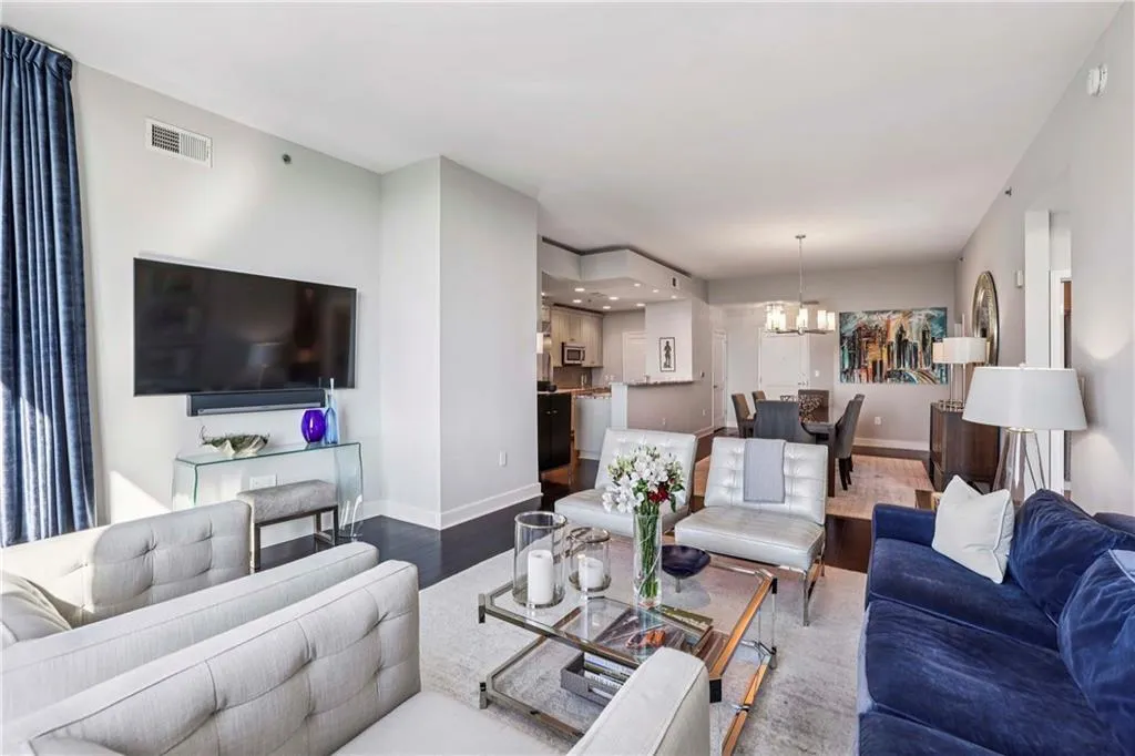 2795 Peachtree Road Ne Unit 2106, Atlanta, Georgia 30305, 3 Bedrooms Bedrooms, ,3 BathroomsBathrooms,Residential,For Sale,2795 Peachtree Road Ne Unit 2106,7667489