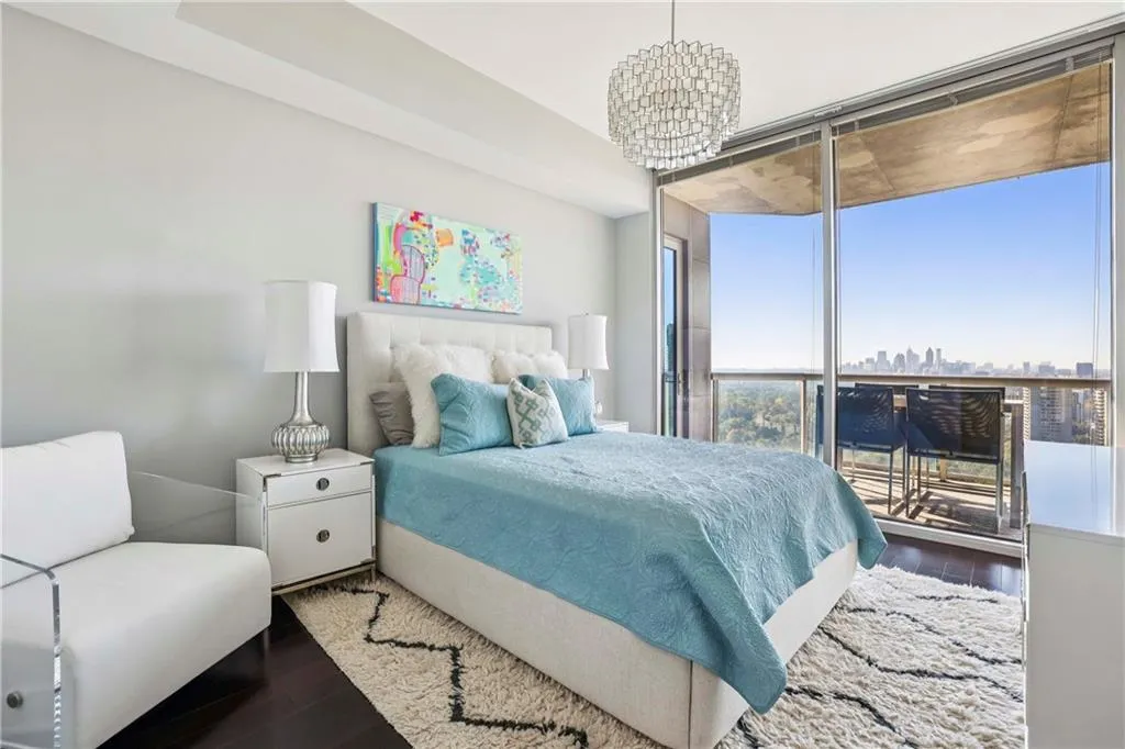 2795 Peachtree Road Ne Unit 2106, Atlanta, Georgia 30305, 3 Bedrooms Bedrooms, ,3 BathroomsBathrooms,Residential,For Sale,2795 Peachtree Road Ne Unit 2106,7667489