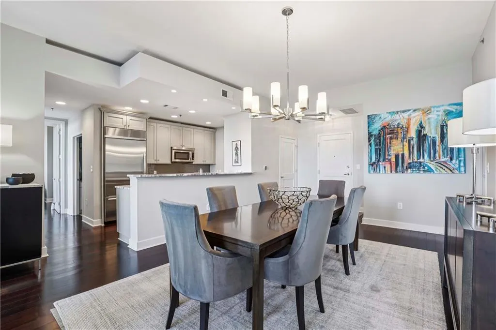 2795 Peachtree Road Ne Unit 2106, Atlanta, Georgia 30305, 3 Bedrooms Bedrooms, ,3 BathroomsBathrooms,Residential,Sold,2795 Peachtree Road Ne Unit 2106,7667489