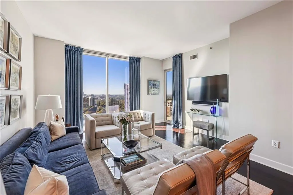 2795 Peachtree Road Ne Unit 2106, Atlanta, Georgia 30305, 3 Bedrooms Bedrooms, ,3 BathroomsBathrooms,Residential,For Sale,2795 Peachtree Road Ne Unit 2106,7667489