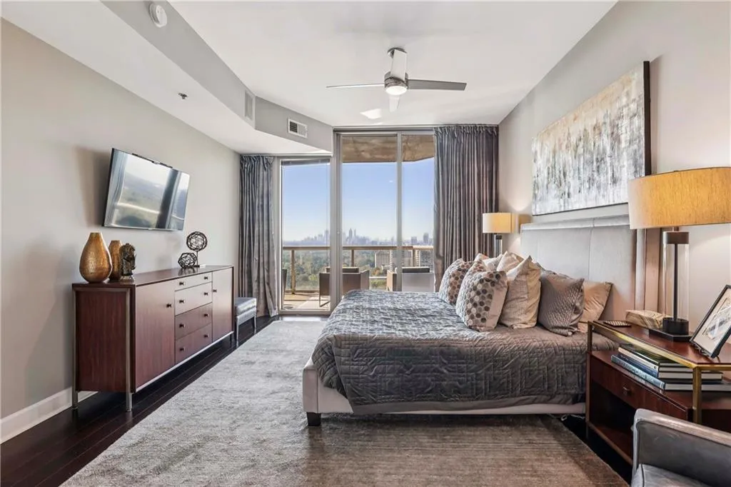 2795 Peachtree Road Ne Unit 2106, Atlanta, Georgia 30305, 3 Bedrooms Bedrooms, ,3 BathroomsBathrooms,Residential,For Sale,2795 Peachtree Road Ne Unit 2106,7667489