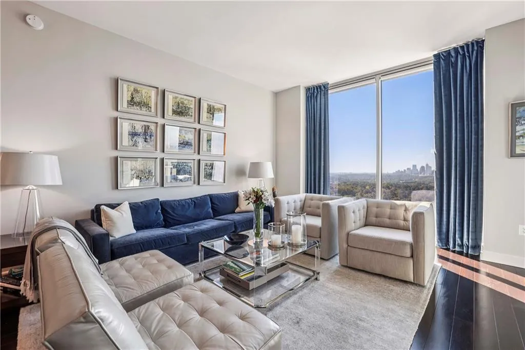 2795 Peachtree Road Ne Unit 2106, Atlanta, Georgia 30305, 3 Bedrooms Bedrooms, ,3 BathroomsBathrooms,Residential,For Sale,2795 Peachtree Road Ne Unit 2106,7667489