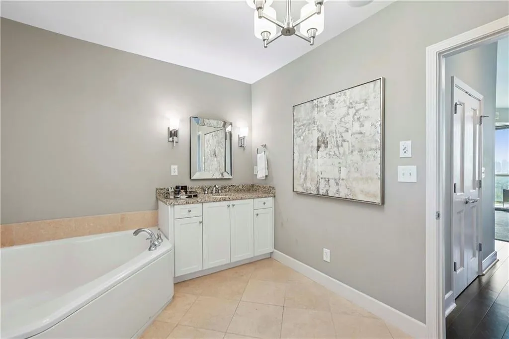 2795 Peachtree Road Ne Unit 2106, Atlanta, Georgia 30305, 3 Bedrooms Bedrooms, ,3 BathroomsBathrooms,Residential,For Sale,2795 Peachtree Road Ne Unit 2106,7667489