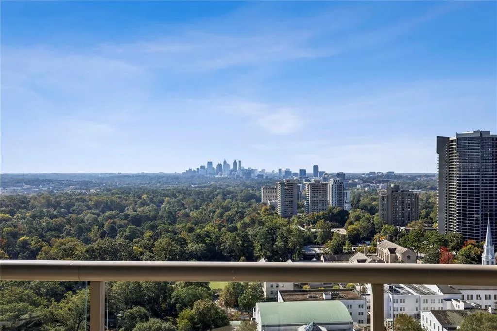 2795 Peachtree Road Ne Unit 2106, Atlanta, Georgia 30305, 3 Bedrooms Bedrooms, ,3 BathroomsBathrooms,Residential,For Sale,2795 Peachtree Road Ne Unit 2106,7667489