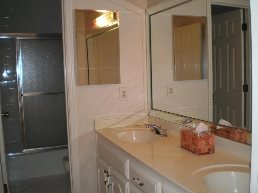 470 W Spalding Drive, Sandy Springs, Georgia 30328, 3 Bedrooms Bedrooms, ,2 BathroomsBathrooms,Residential,Sold,470 W Spalding Drive,5936230