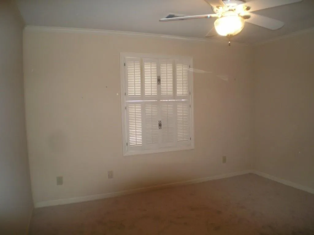 470 W Spalding Drive, Sandy Springs, Georgia 30328, 3 Bedrooms Bedrooms, ,2 BathroomsBathrooms,Residential,Sold,470 W Spalding Drive,5936230