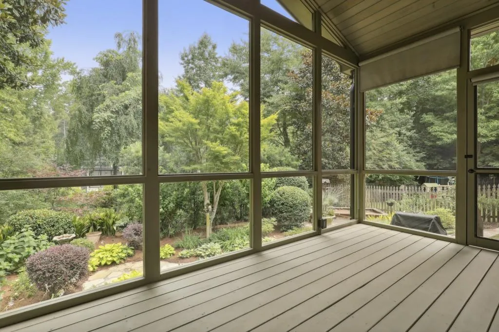 216 Mount Vernon Cove, Atlanta, Georgia 30328, 4 Bedrooms Bedrooms, ,4 BathroomsBathrooms,Residential,Sold,216 Mount Vernon Cove,7074074