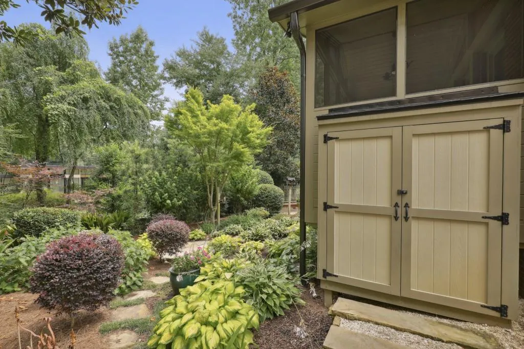 216 Mount Vernon Cove, Atlanta, Georgia 30328, 4 Bedrooms Bedrooms, ,4 BathroomsBathrooms,Residential,Sold,216 Mount Vernon Cove,7074074