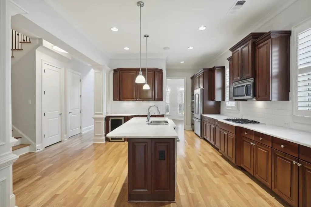 216 Mount Vernon Cove, Atlanta, Georgia 30328, 4 Bedrooms Bedrooms, ,4 BathroomsBathrooms,Residential,Sold,216 Mount Vernon Cove,7074074