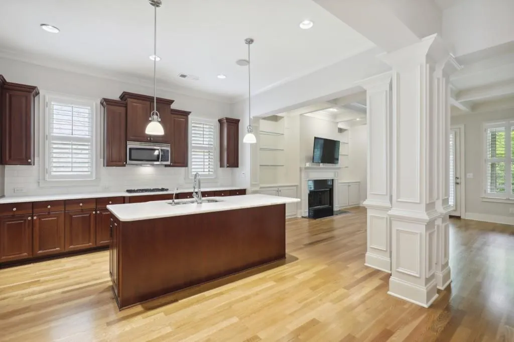 216 Mount Vernon Cove, Atlanta, Georgia 30328, 4 Bedrooms Bedrooms, ,4 BathroomsBathrooms,Residential,Sold,216 Mount Vernon Cove,7074074