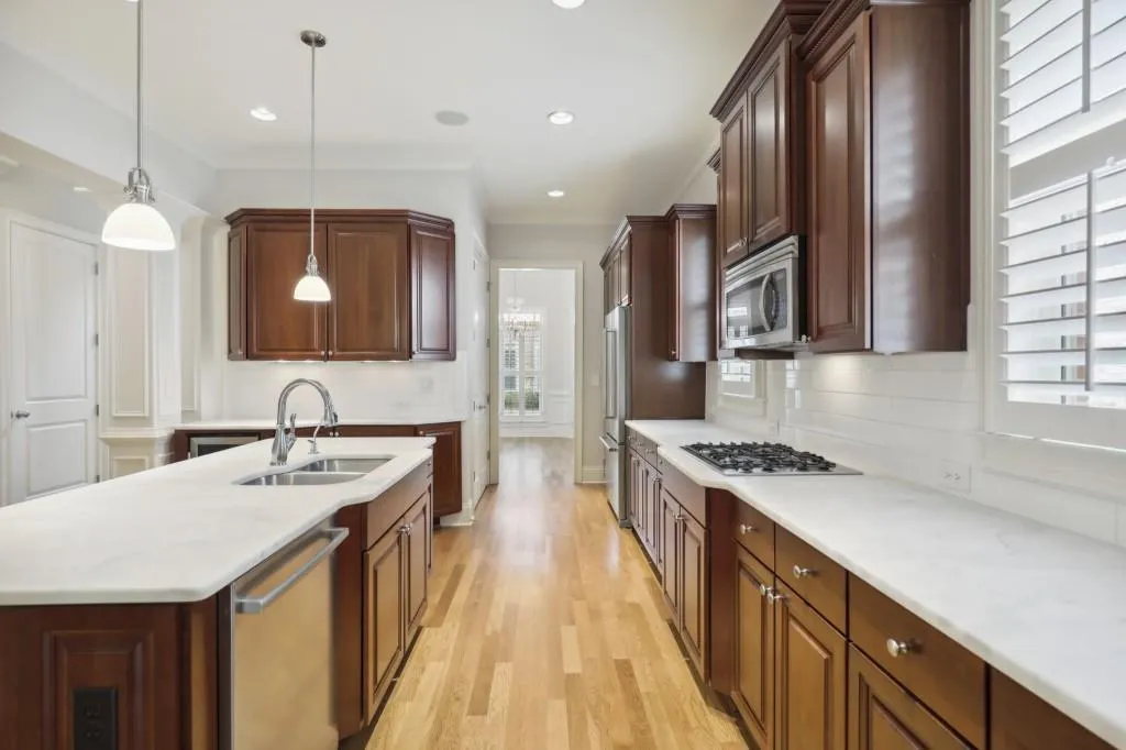 216 Mount Vernon Cove, Atlanta, Georgia 30328, 4 Bedrooms Bedrooms, ,4 BathroomsBathrooms,Residential,Sold,216 Mount Vernon Cove,7074074